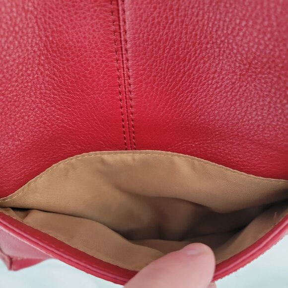 ❤️ The Sak Red Leather Crossbody – Soft, Functional & Beautifully Made - Picture 6 of 8